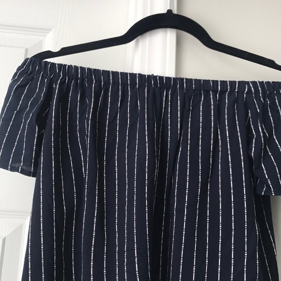 Off the Shoulder Pinstripes Blue Top - Picture 3 of 3